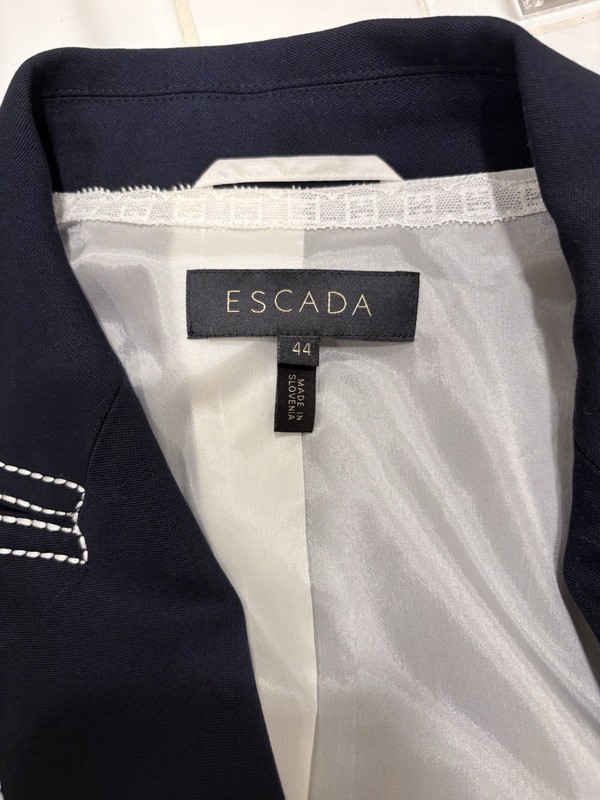 Escada Women’s Navy Blazer Jacket White Contrast Stitching Lined Size 44 gallery