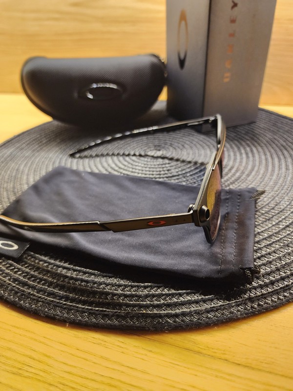 Oakley Coldfuse Black Metal Metal Frame Red Prizm Polarized Lens NEW gallery