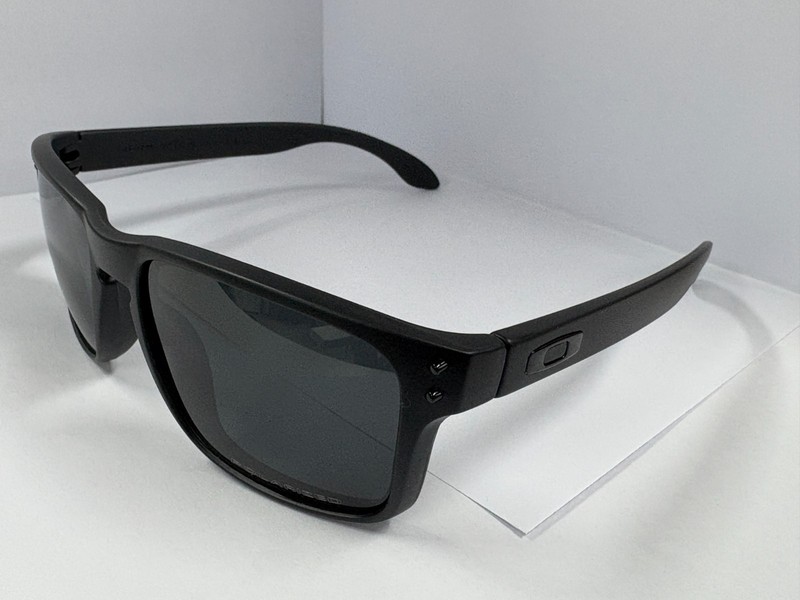 New Oakley Holbrook Polarized Sunglasses OO9102 / Without Box