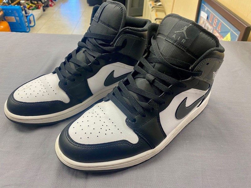 Air Jordan 1 Mid Black White DQ8426-001 Men’s Size 11 No Box