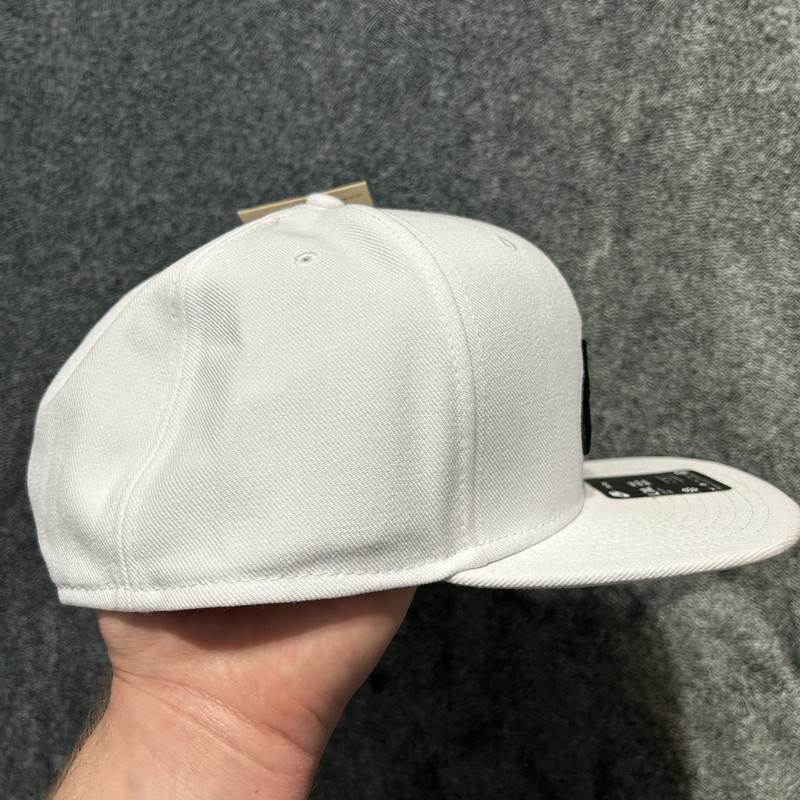 Nike Mens Size L/XL White Dri Fit Pro Structured Futura Cap Hat gallery