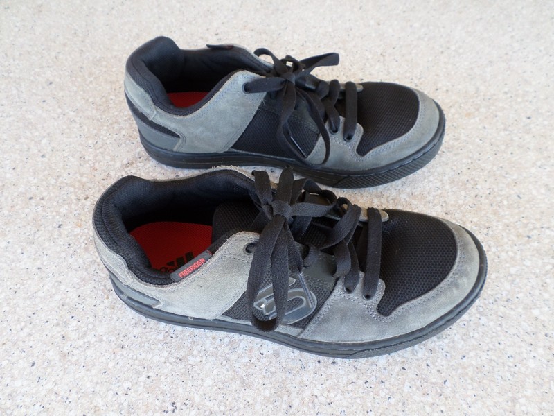 adidas Five Ten Freerider Gray and Black Athletic Shoes. Men’s 9.5