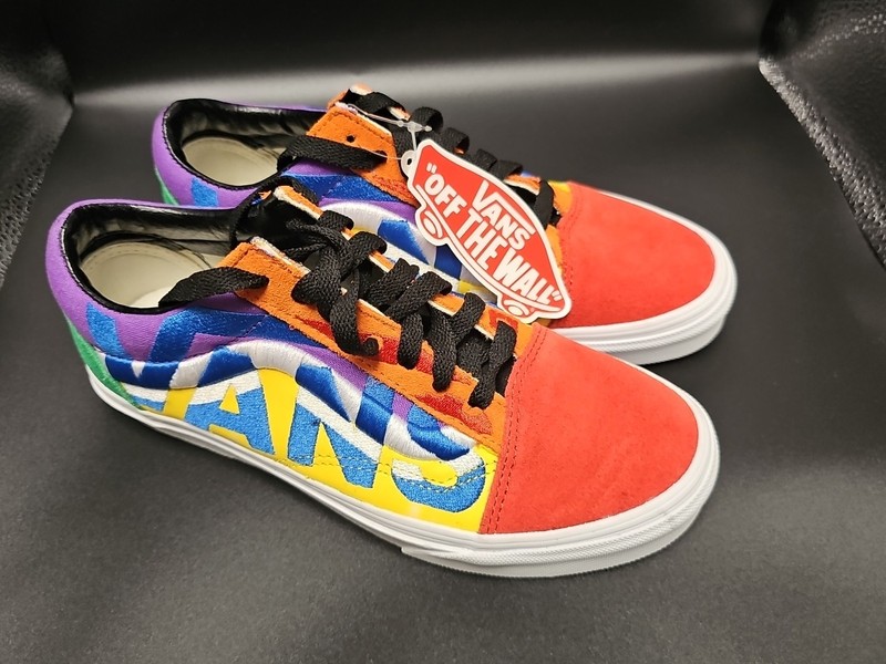 Colorful Vintage Vans Tennis Shoes/ US Men’s 5/ Woman’s 6.5