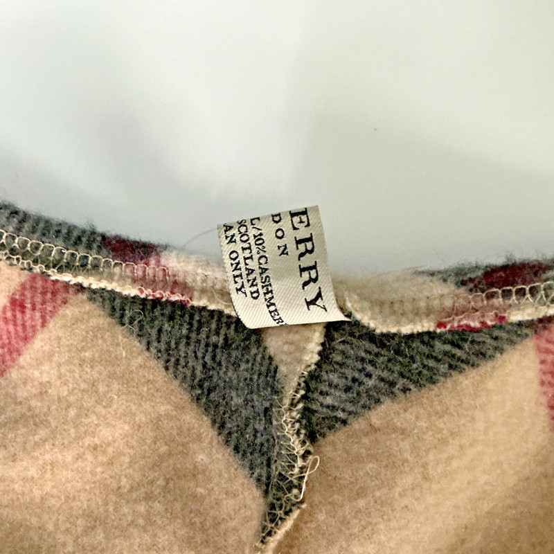 Burberry Wool Cashmere Shawl Poncho Cape Beige Black Red White Nova Check gallery