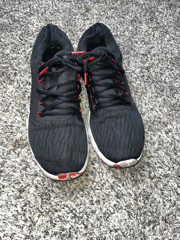 New- Under Armour UA Charged Vantage Marble Running Shoes Black/Red Size 11.5 M gallery