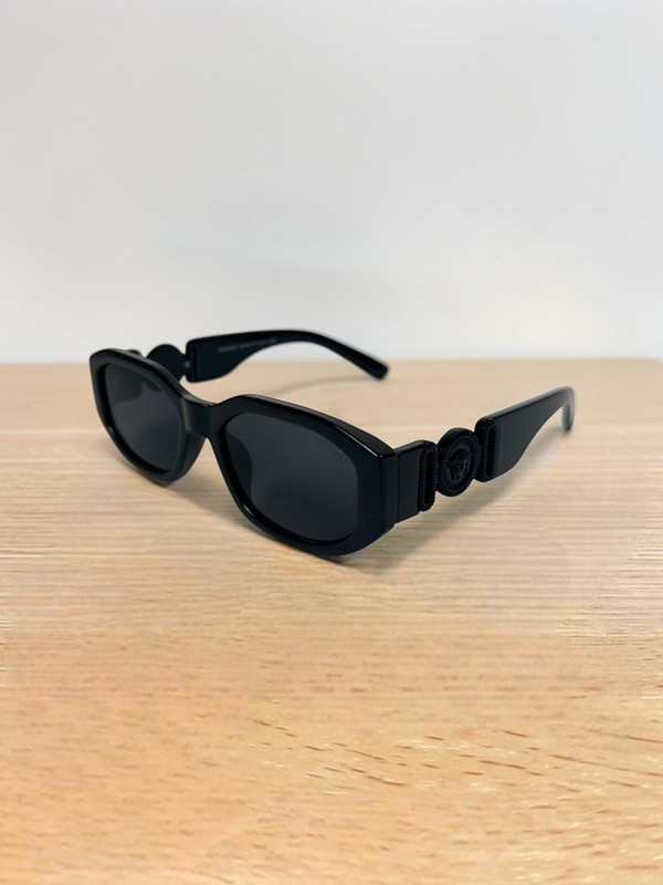 Versace VE4361 ‘Biggie’ Sunglasses – Black & Black – Free Ship + Returns ✅