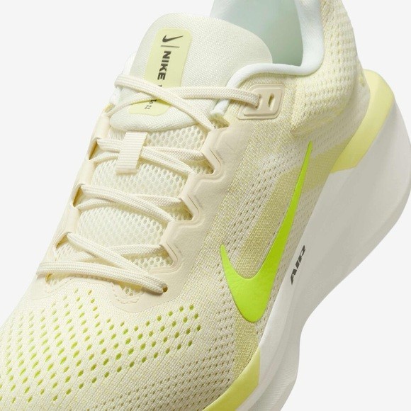 Nike Air Winflo 11 Men Neon Yellow NEW size 15 gallery