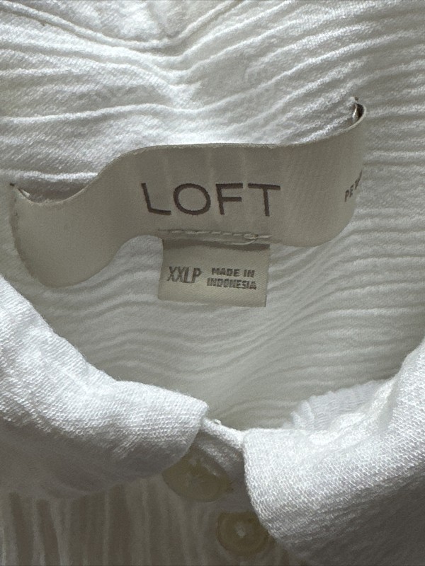 Women’s Loft White Petit Top 3/4 buttons. XXLP gallery