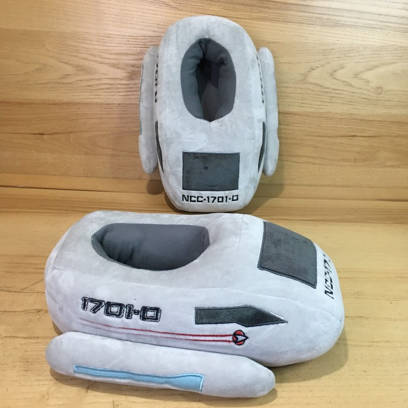 Star Trek USS NCC-1701-0 Enterprise Plush Indoor Unisex Men 8-9 Women 10
