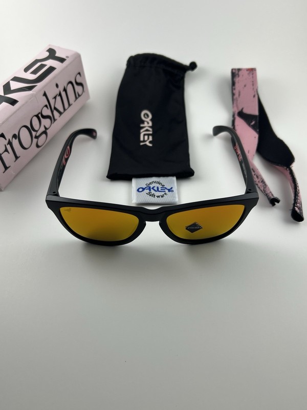 Oakley Frogskins Staple Matte Black Prizm Ruby Pink Pigeon OO9013-K755 Supreme