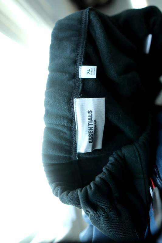 Essentials Fear of God Black Sweatpants 2019—Men's XL| New with Tags | Fast Ship gallery